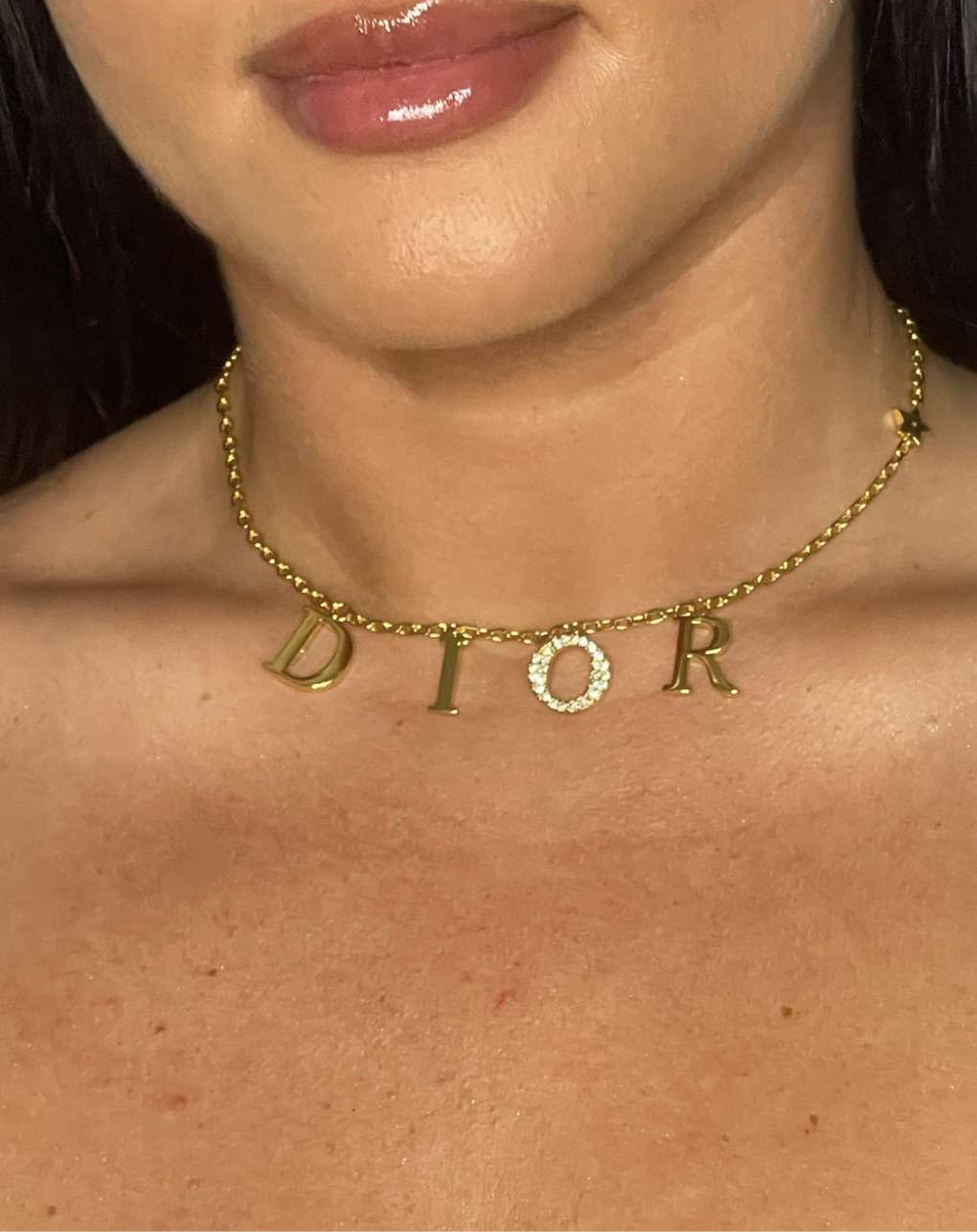 Collier D