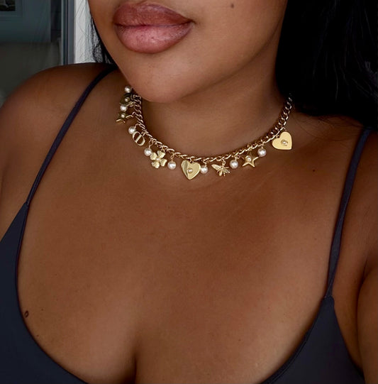 Collier D