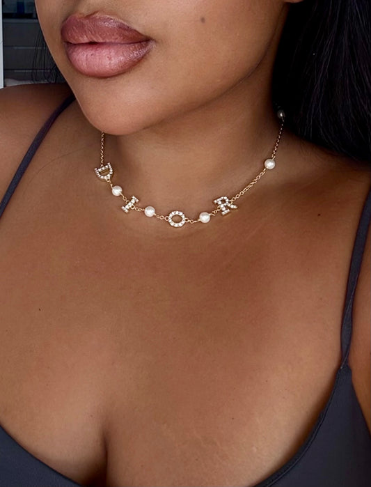 Collier D